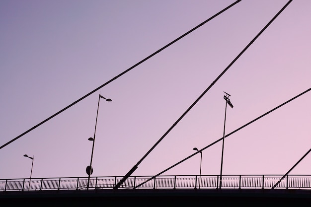 Puente de arquitectura en la ciudad.