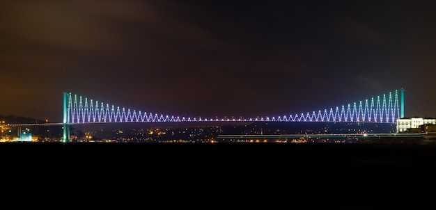 Puente del Bósforo desde Estambul Turquía