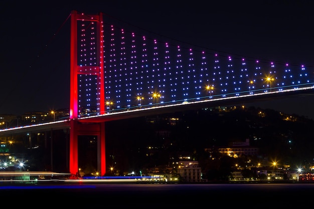 Puente del Bósforo desde Estambul Turquía