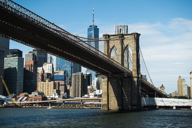 Puente de brooklyn en la ciudad de nueva york