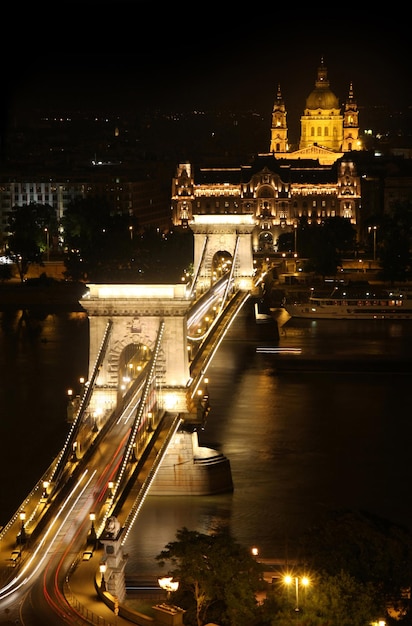 Puente de las cadenas en Budapest Hungría