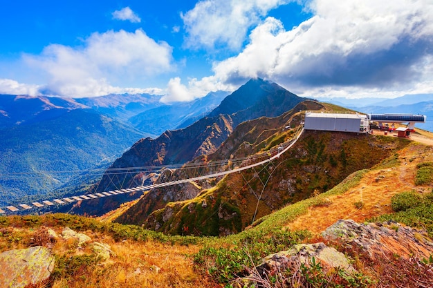 Foto puente colgante rose peak sochi