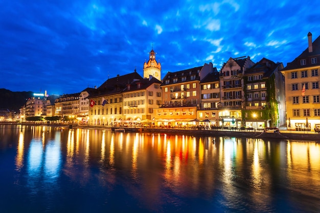 Puente Kapellbrucke Torre Wasserturm Lucerna