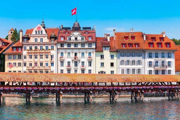 Puente Kapellbrucke Torre Wasserturm Lucerna