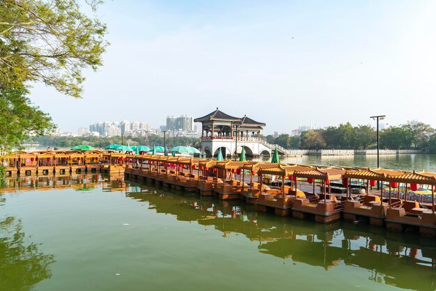 Foto puente del lago jiuqu del oeste de huizhou provincia de guangdong, china