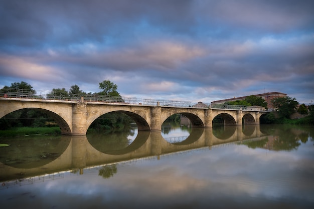 Foto puente en logroño españa.