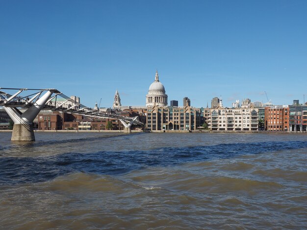 Puente del Milenio en Londres