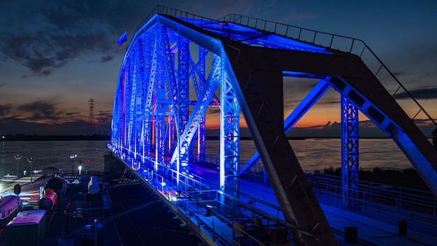 Puente museo palmo del histórico puente ferroviario sobre el proyecto del río amur