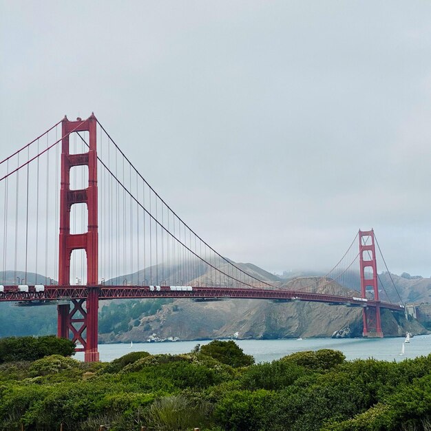 Foto el puente de la puerta dorada contra el cielo