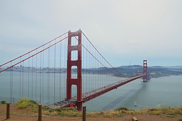 Foto el puente de la puerta dorada contra el cielo