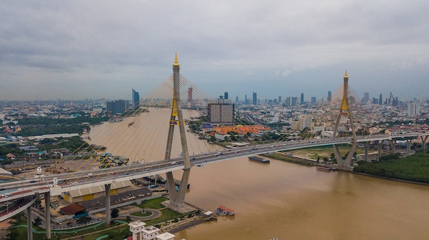 Puente Rama IX en Tailandia