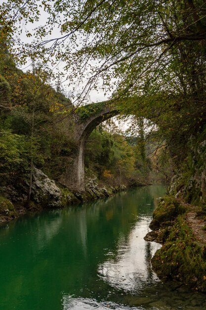 Puente Romano de Abandames en Asturias, España