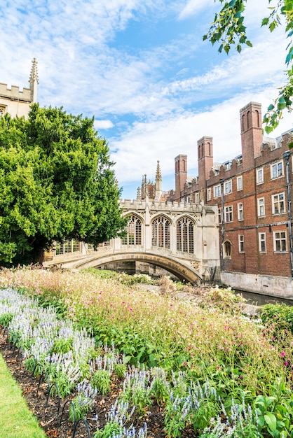 Puente de los suspiros en Cambridge