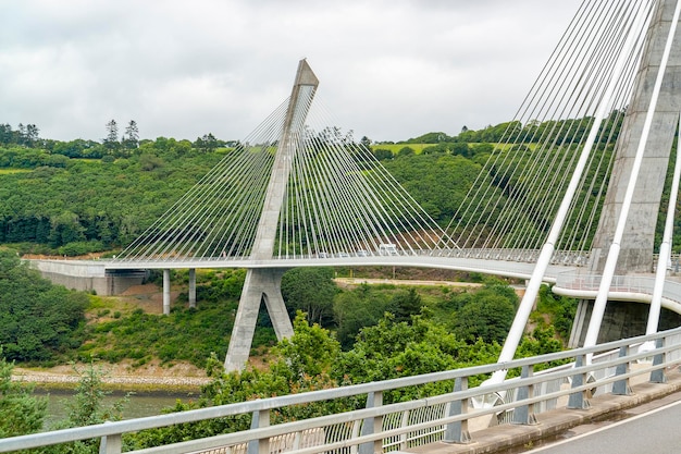 Foto el puente de terenez en bretaña