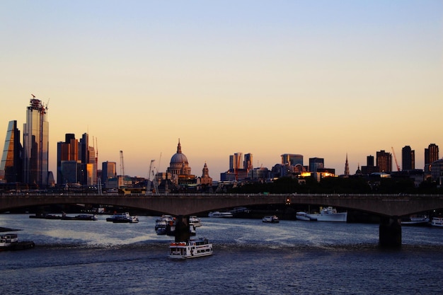 El puente de la Torre de Londres