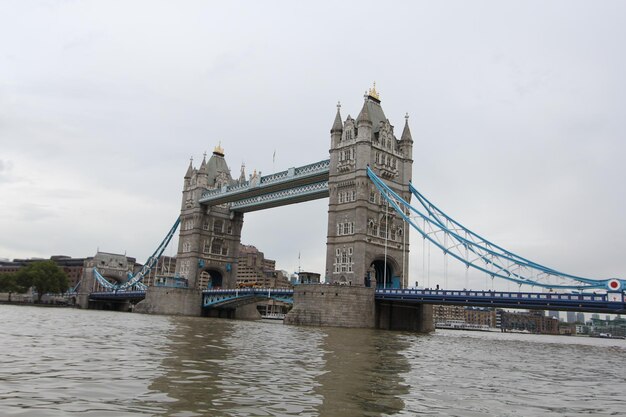 Foto puente de la torre