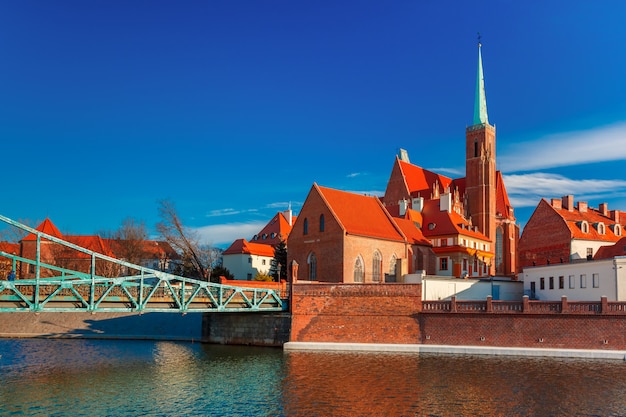 Puente Tumski en la mañana, Wroclaw, Polonia