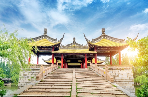 Puente de Wuting del lago del oeste delgado de Yangzhou