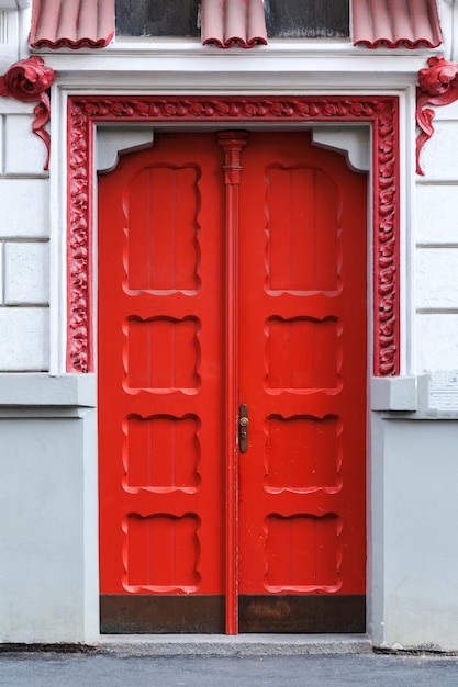 Foto puerta delantera roja