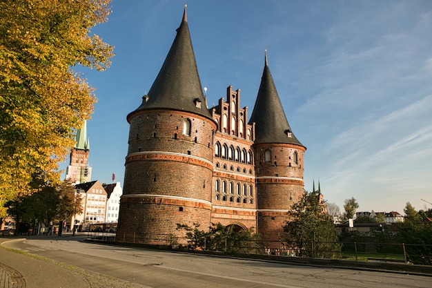 Puerta Holsten en Lubeck Alemania