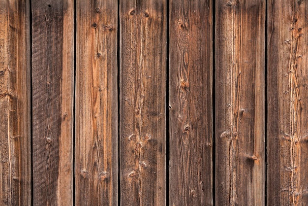 Puerta de madera vieja para el fondo de textura. Madera de pino vieja.