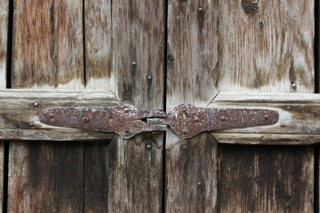 puerta de madera