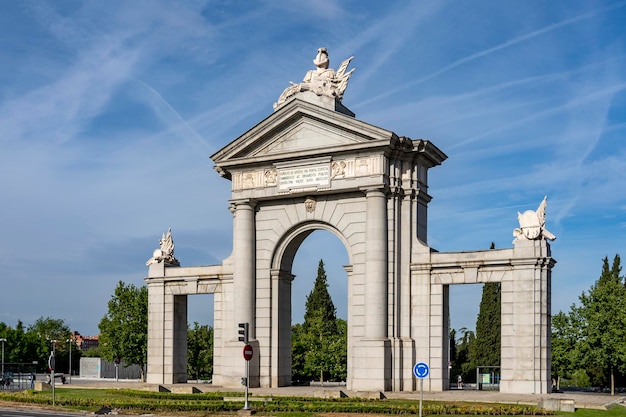 Puerta de San Vicente en Madrid