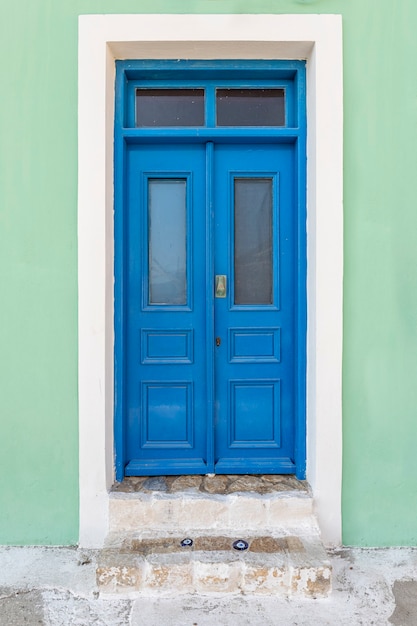 Puerta tradicional griega isla Kastellorizo