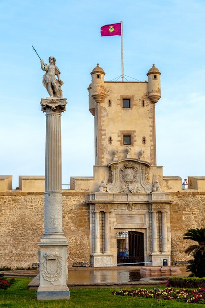 Puertas de la Tierra de Cádiz, España.