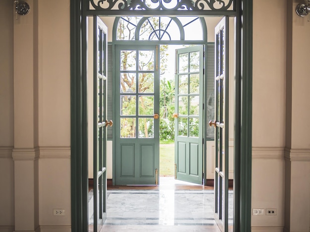 puertas vintage verdes