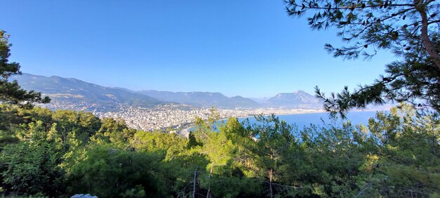 Puerto de Alanya Vista de la costa marítima de la ciudad de Alanya Verano