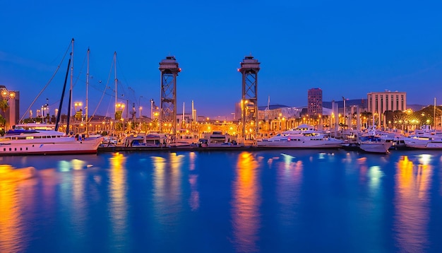 Foto puerto de barcelona durante la noche españa