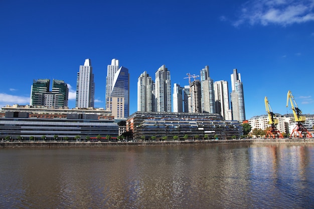 El puerto deportivo de Buenos Aires, Argentina