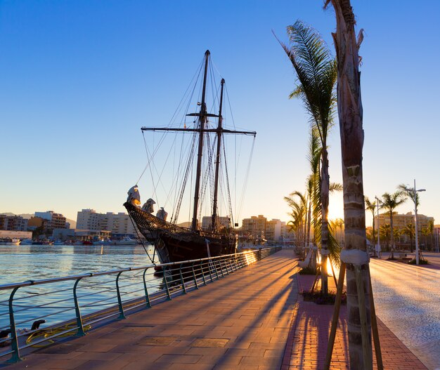 Puerto de Gandia Puerto Valencia en España mediterránea