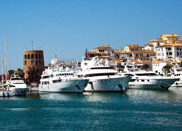 puerto mediterráneo de lujo en españa. puerto banús. Verano 2011.