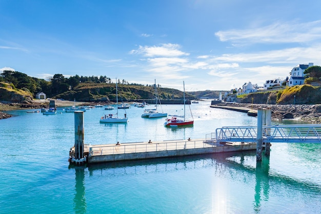 Puerto de Sauzon en Francia en la isla Belle ile en Mer en Morbihan