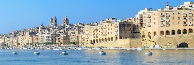 Puerto de la Valeta, panorama de la península de Senglea