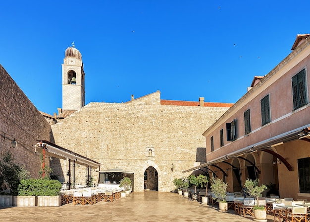 Puerto viejo en el casco antiguo de Dubrovnik, Croacia