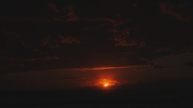 puesta de sol después de la tormenta