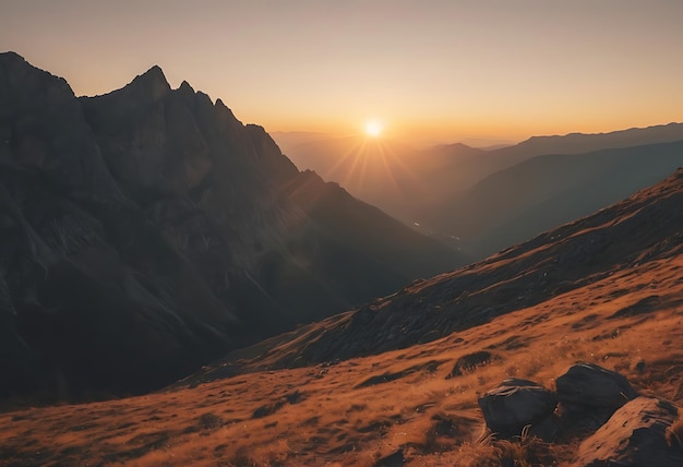 una puesta de sol con montañas en el fondo y una montaña en el fondo