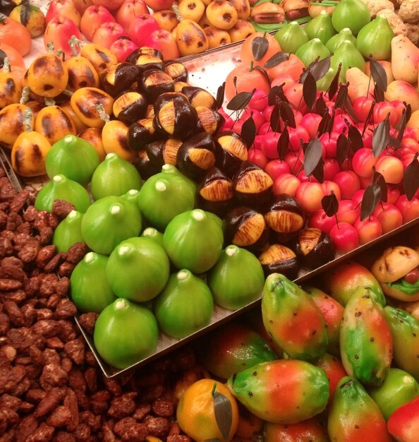 Foto puesto de frutas en el mercado