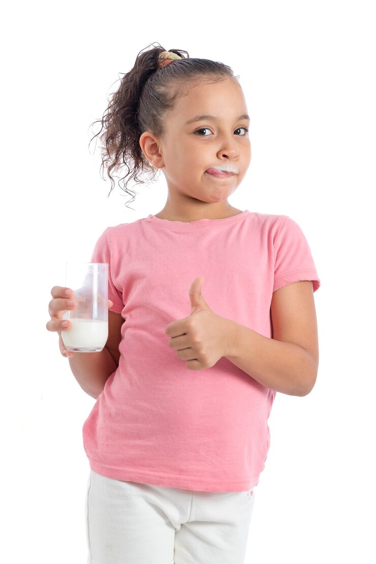 Pulgar arriba, niña, con, sabroso, leche