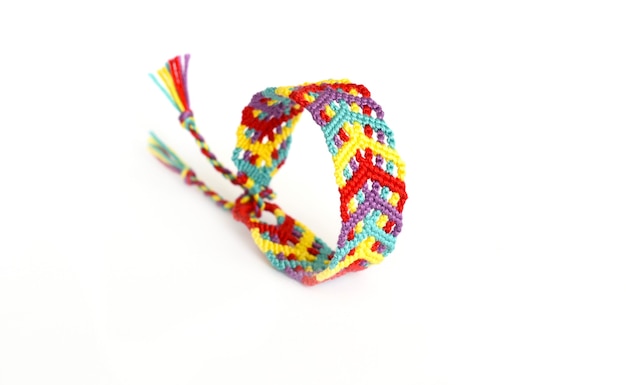 Pulseira da amizade de tecido amarrado DIY com padrão colorido brilhante