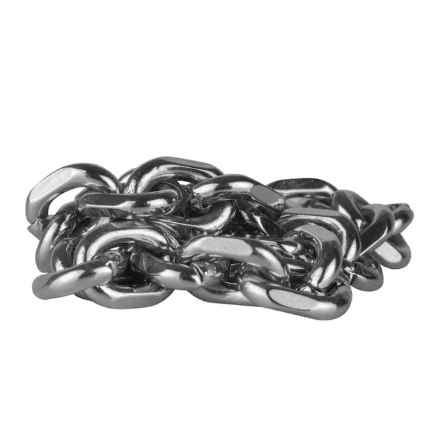 Pulsera de cadena de plata aislado en la pared blanca