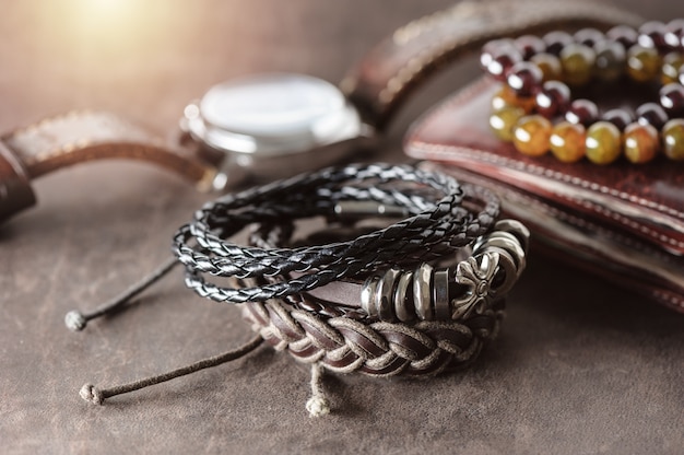 Pulseras de cuero para hombres