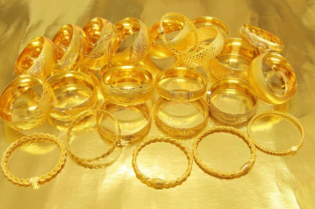 Pulseras de oro elegantes Oro amarillo