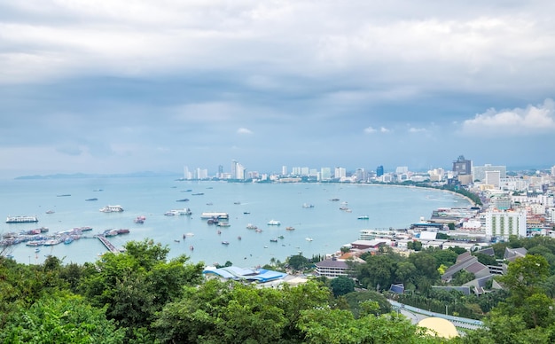 Punto de referencia escénico bahía y ciudad de pattaya