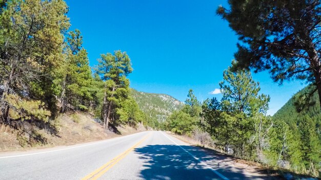 Punto de vista POV - Conduciendo hacia el este hasta Boulder por la autopista 36.