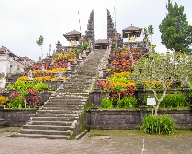 Pura Besakih en la isla de Bali