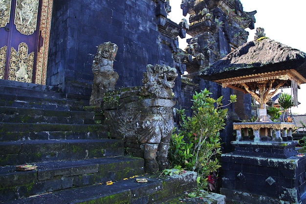 Foto pura besakih tempel auf der insel bali, indonesien